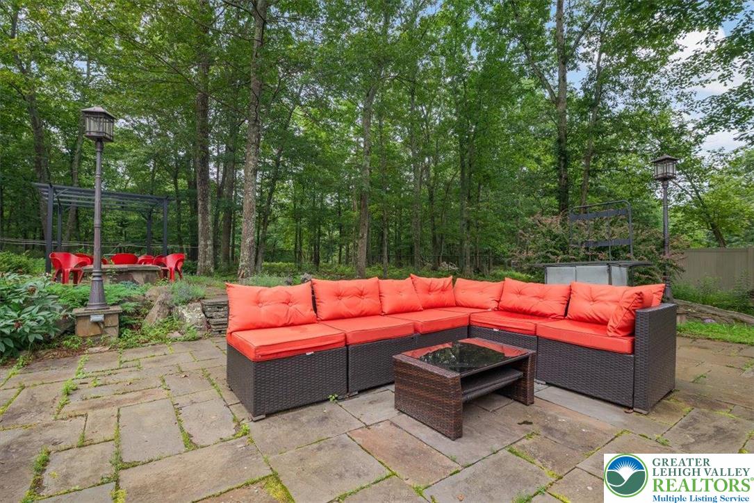 5 Flagstone Lane