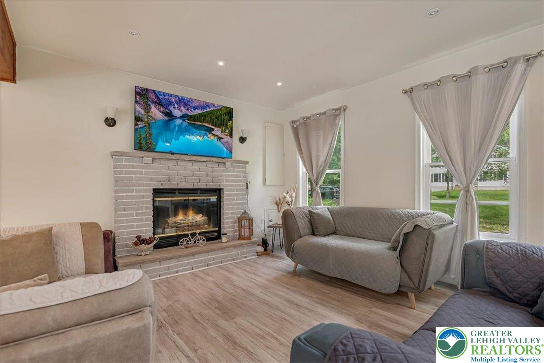 5 Flagstone Lane