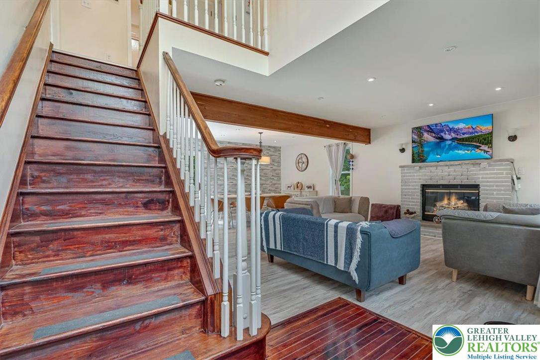 5 Flagstone Lane