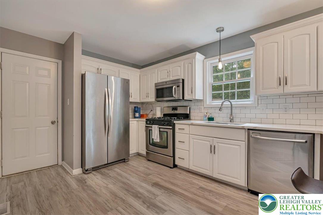 5 Flagstone Lane
