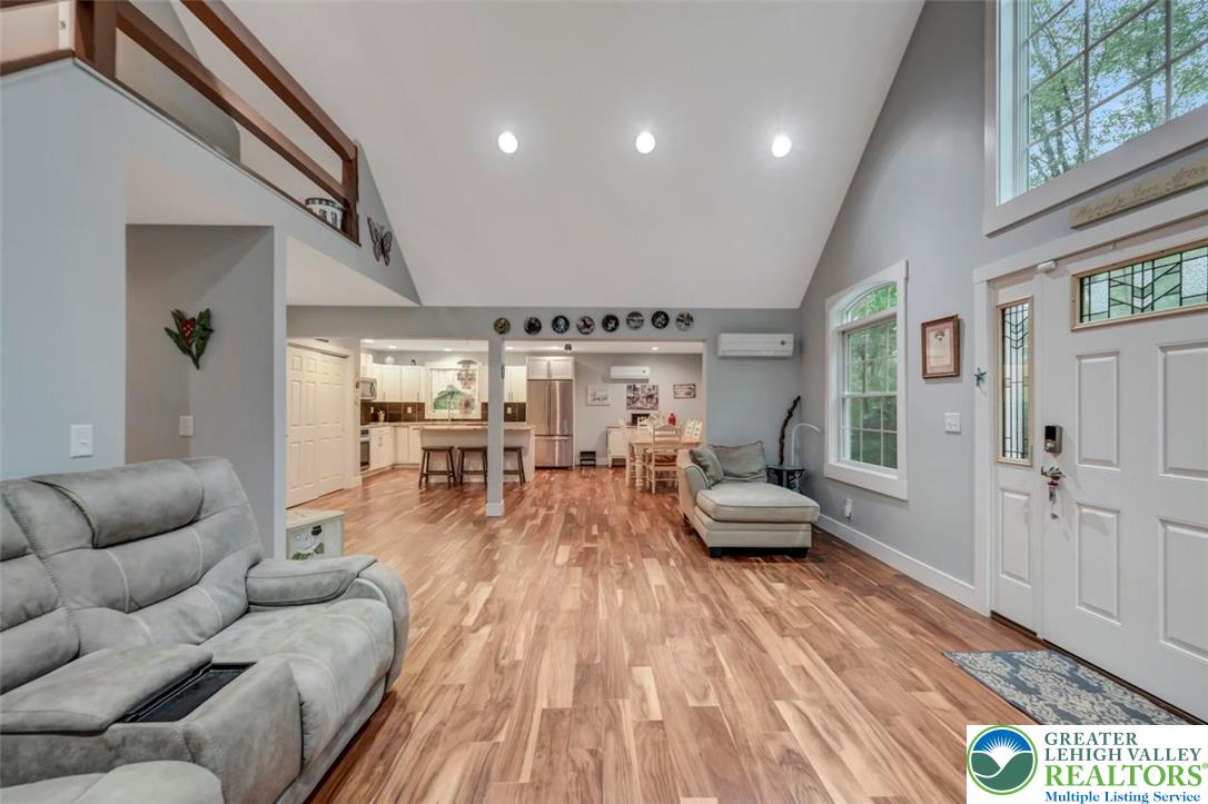 2280 Lake Drive