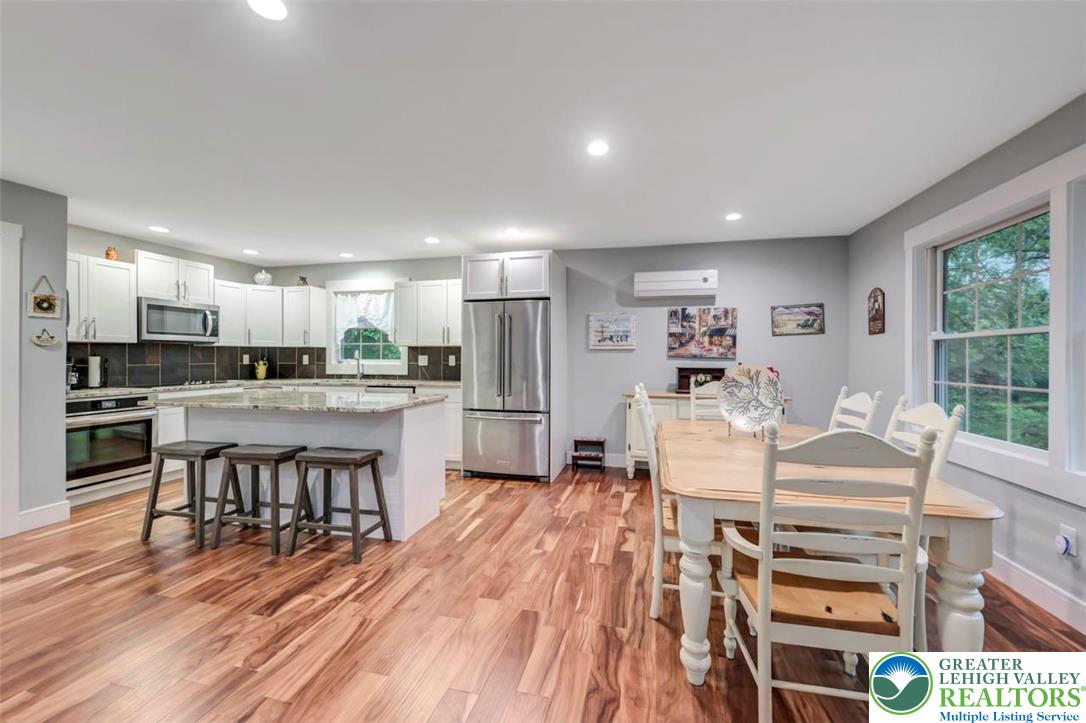 2280 Lake Drive