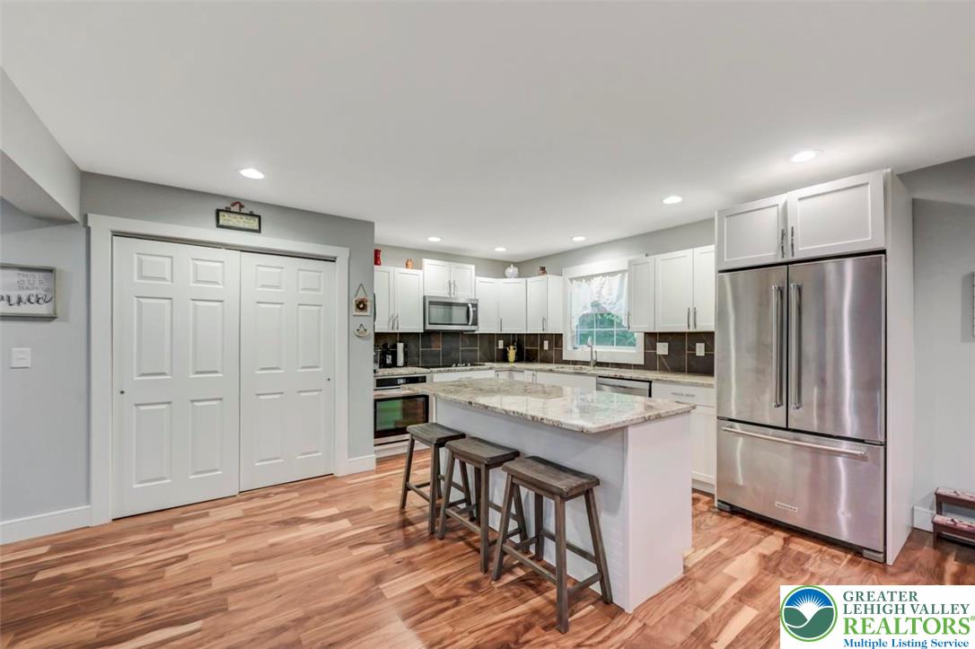 2280 Lake Drive