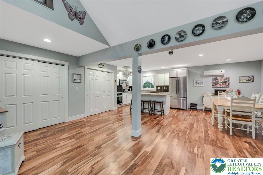 2280 Lake Drive