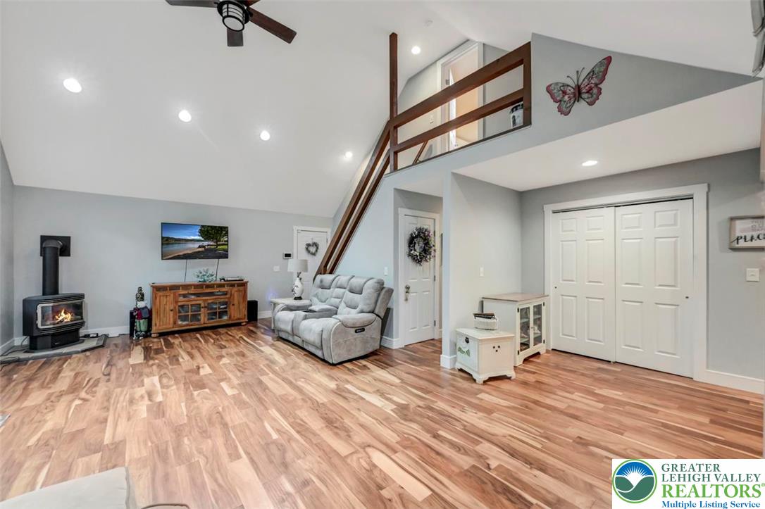 2280 Lake Drive