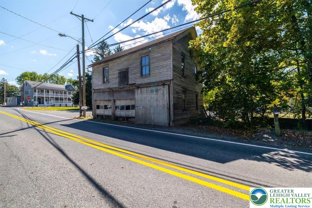 2241 Ridge Road