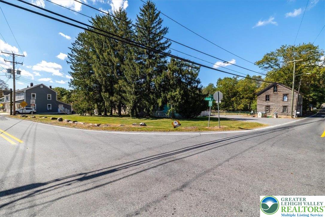 2241 Ridge Road