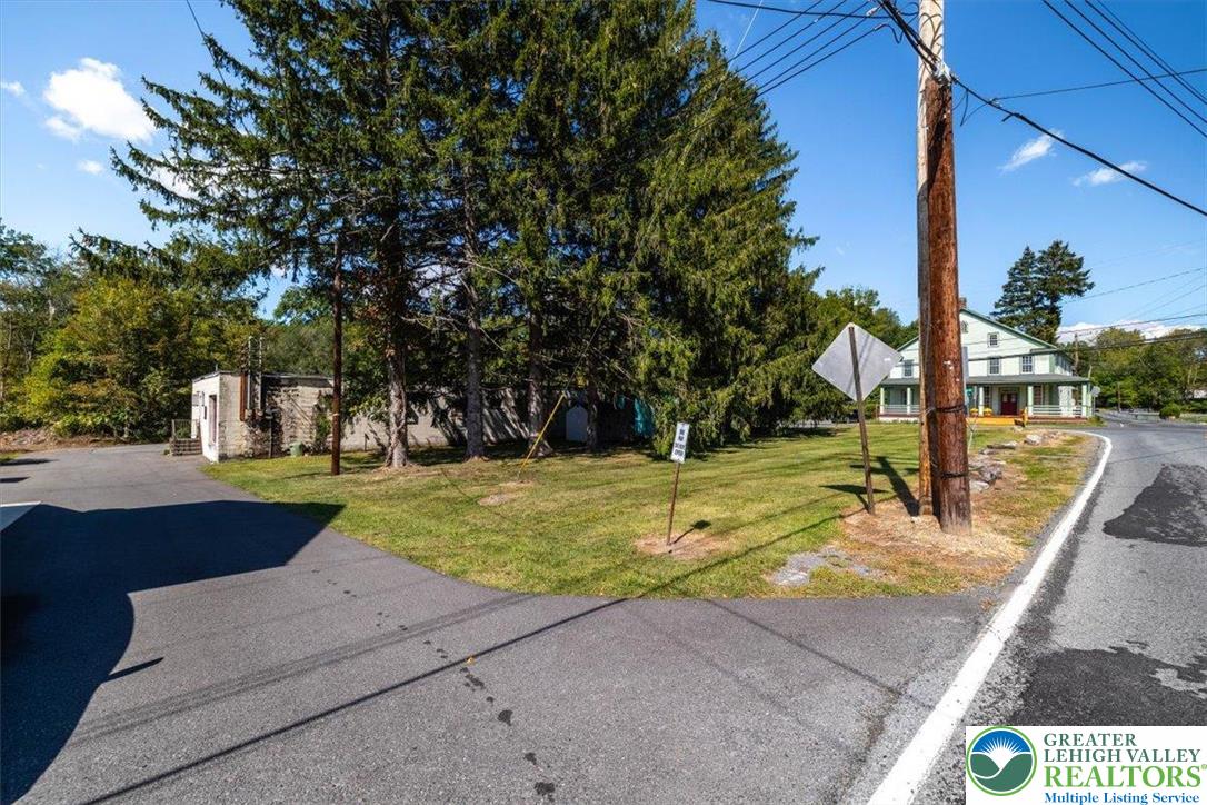 2241 Ridge Road