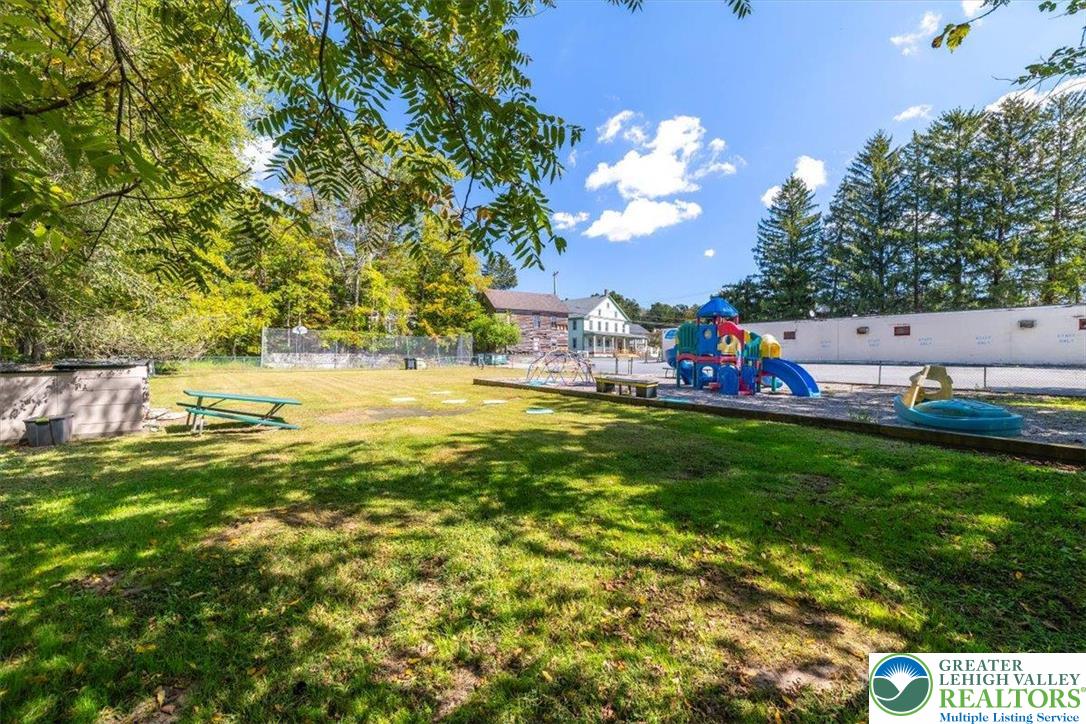 2241 Ridge Road