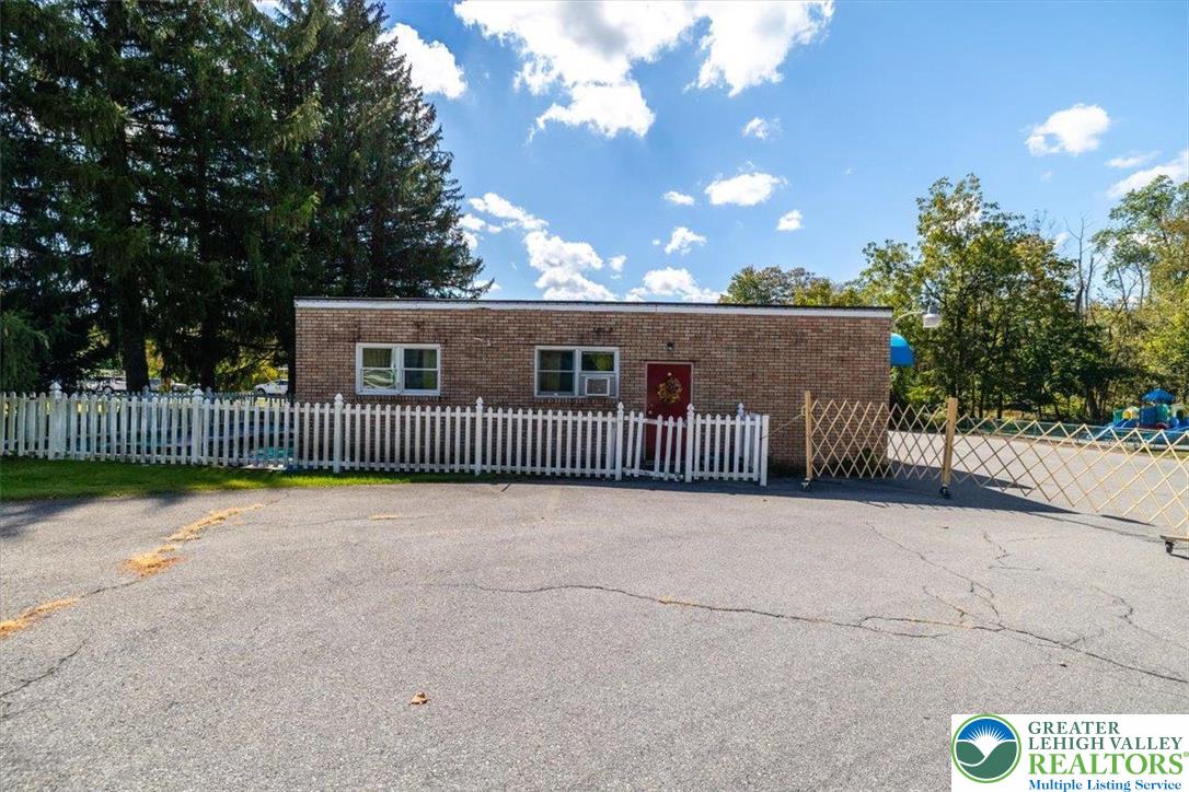 2241 Ridge Road