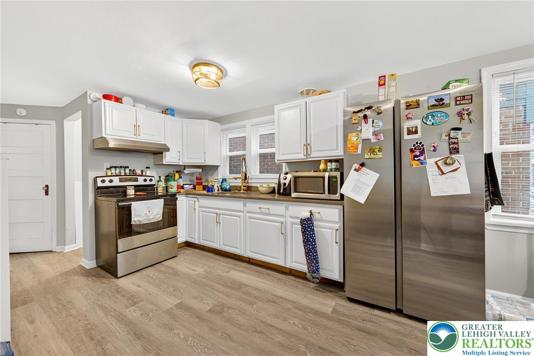 22 1st Street
