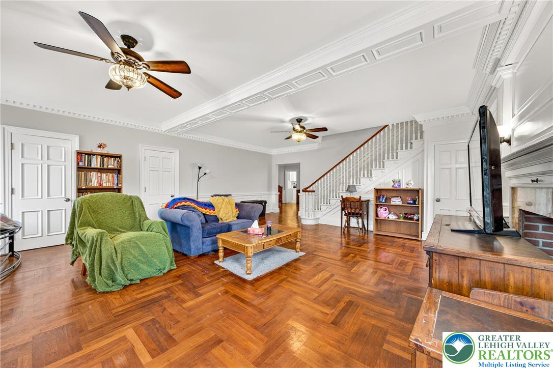 22 1st Street