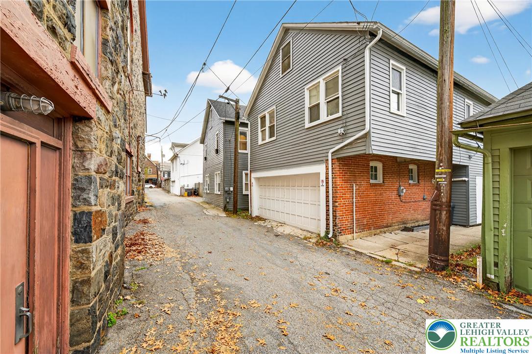 22 1st Street