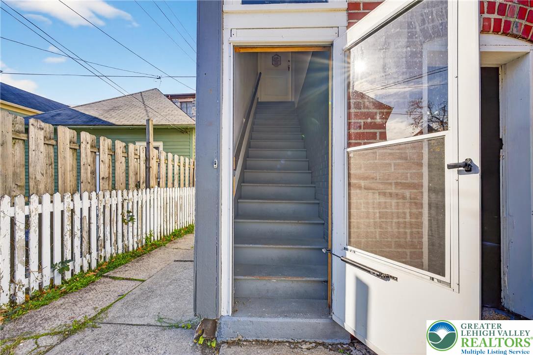 22 1st Street