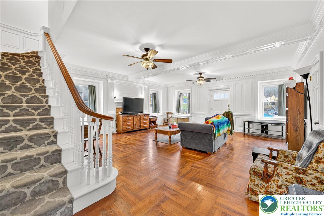22 1st Street