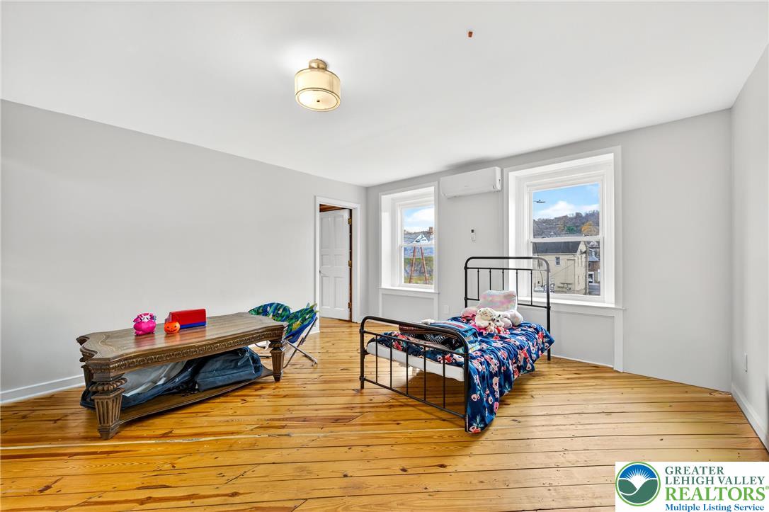 22 1st Street