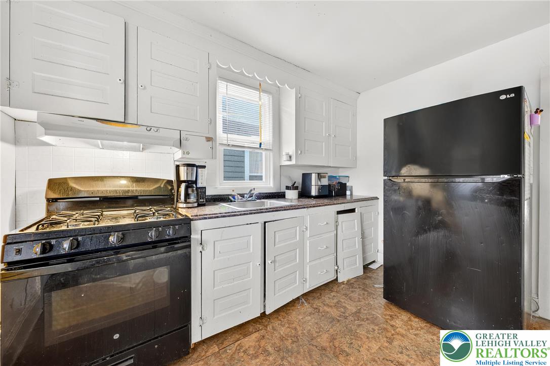 22 1st Street