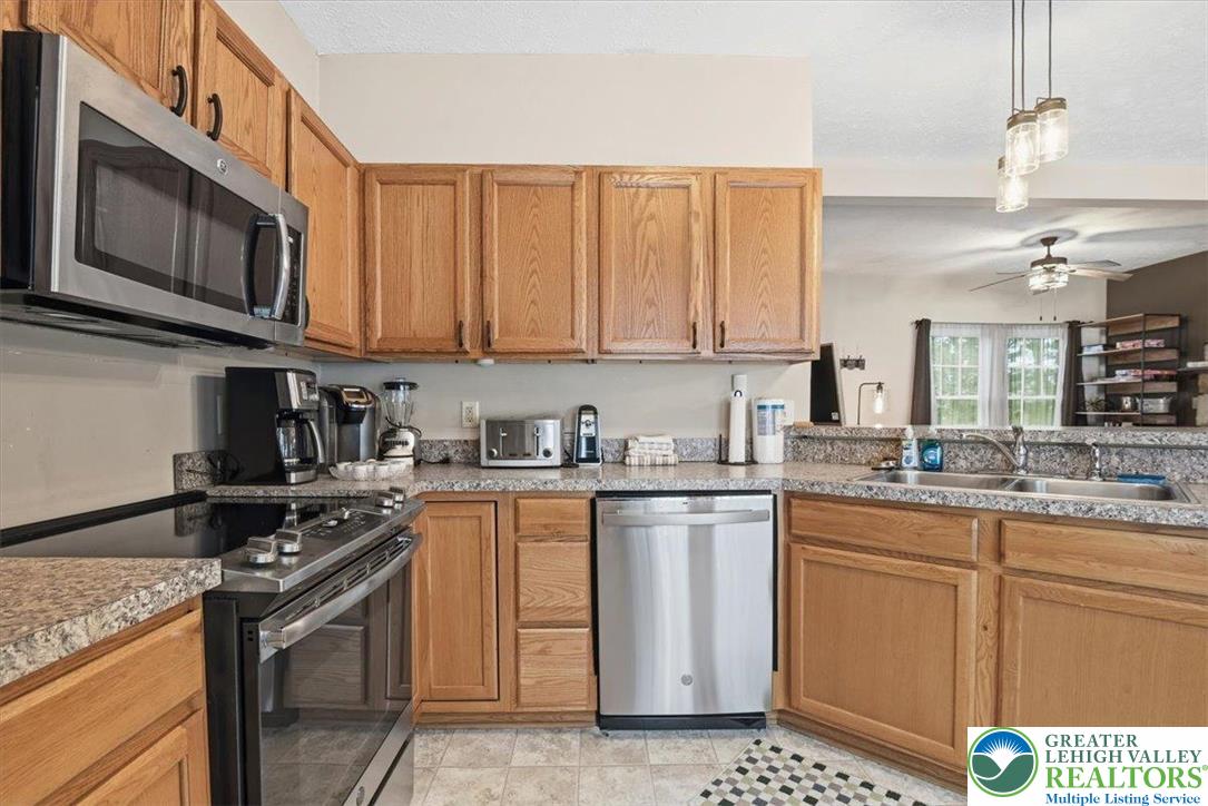 112 High Mountain Lane