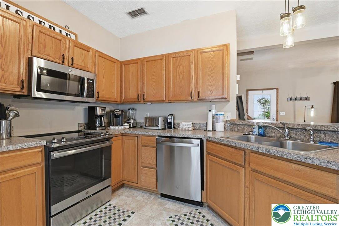 112 High Mountain Lane