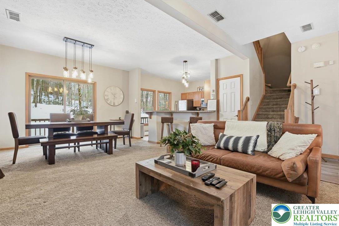 112 High Mountain Lane