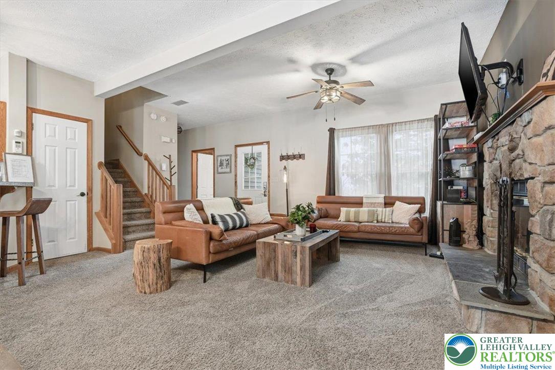 112 High Mountain Lane