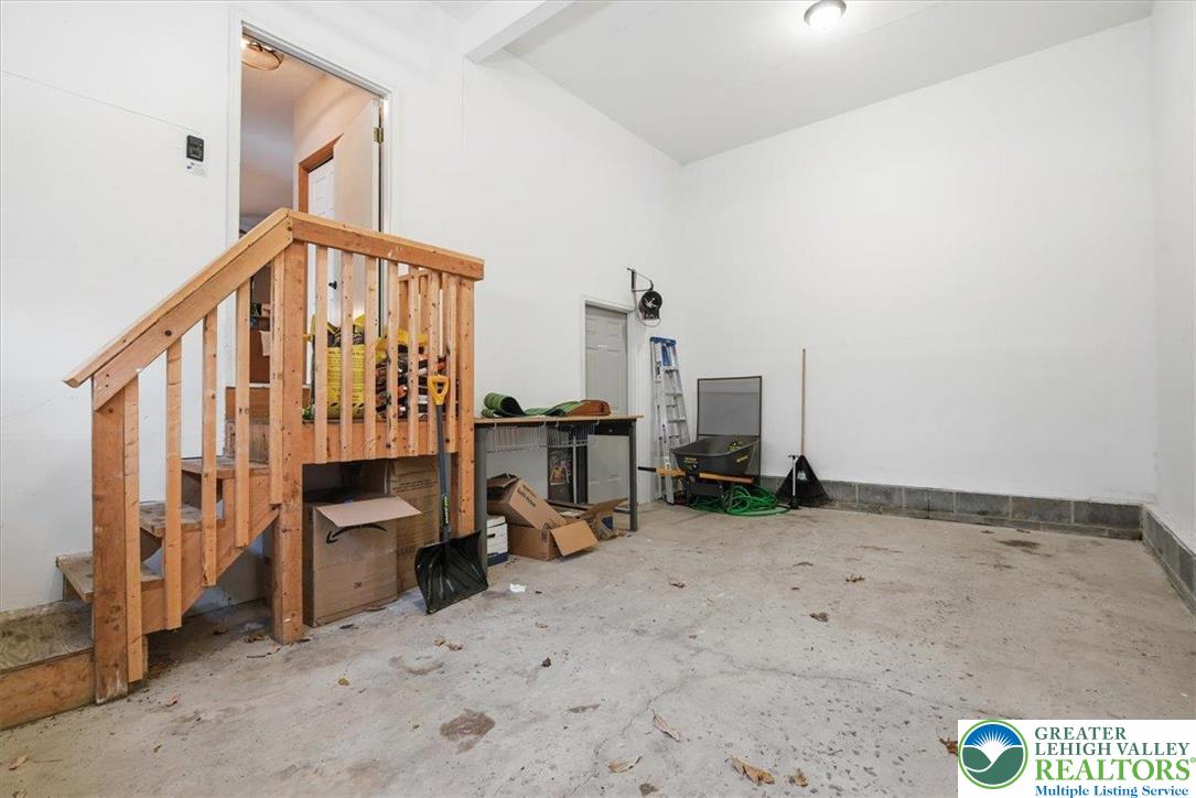 112 High Mountain Lane