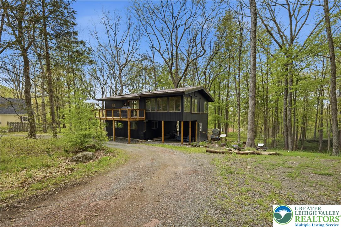 104 Horseshoe Lane