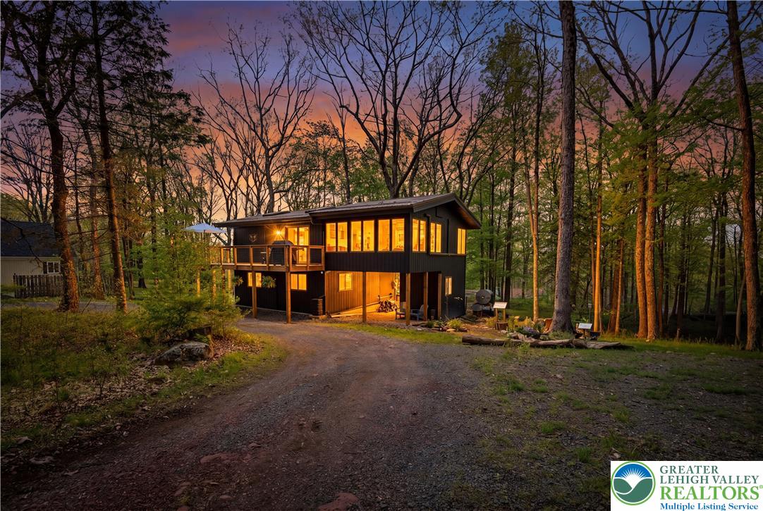 104 Horseshoe Lane