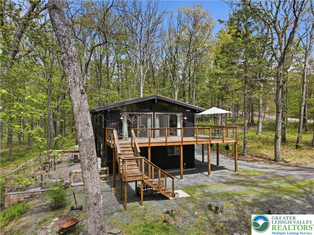 104 Horseshoe Lane