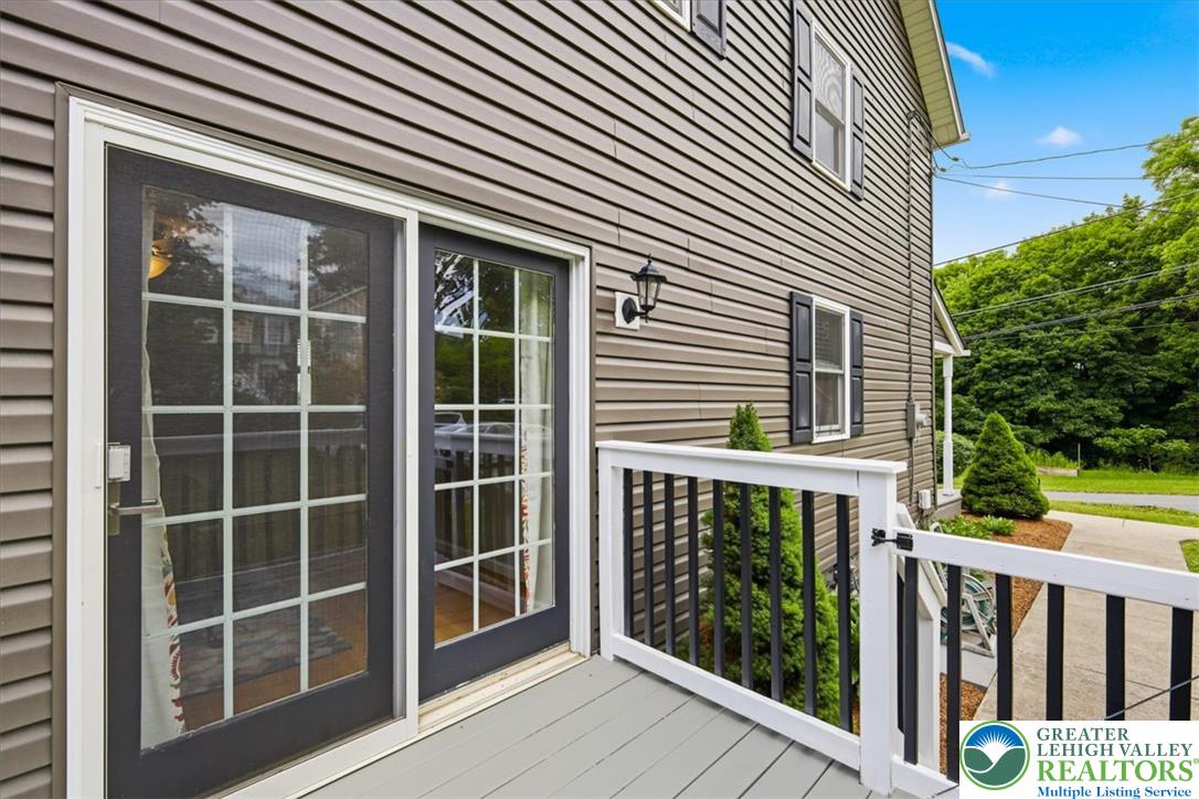 89 Fox Gap Avenue