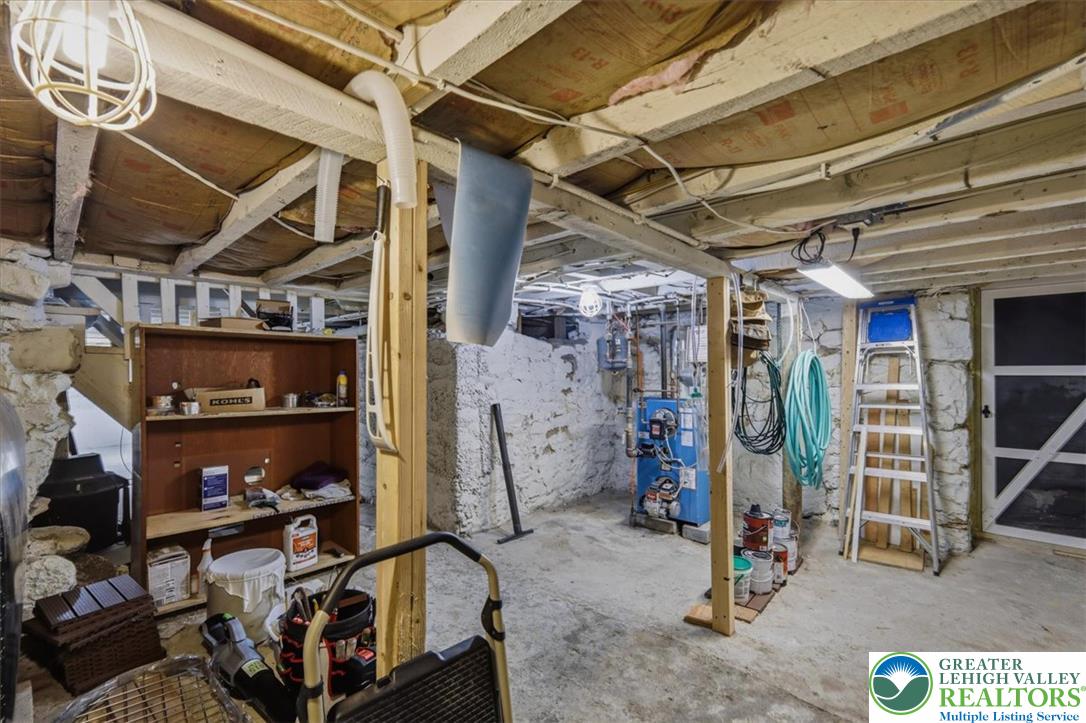 89 Fox Gap Avenue