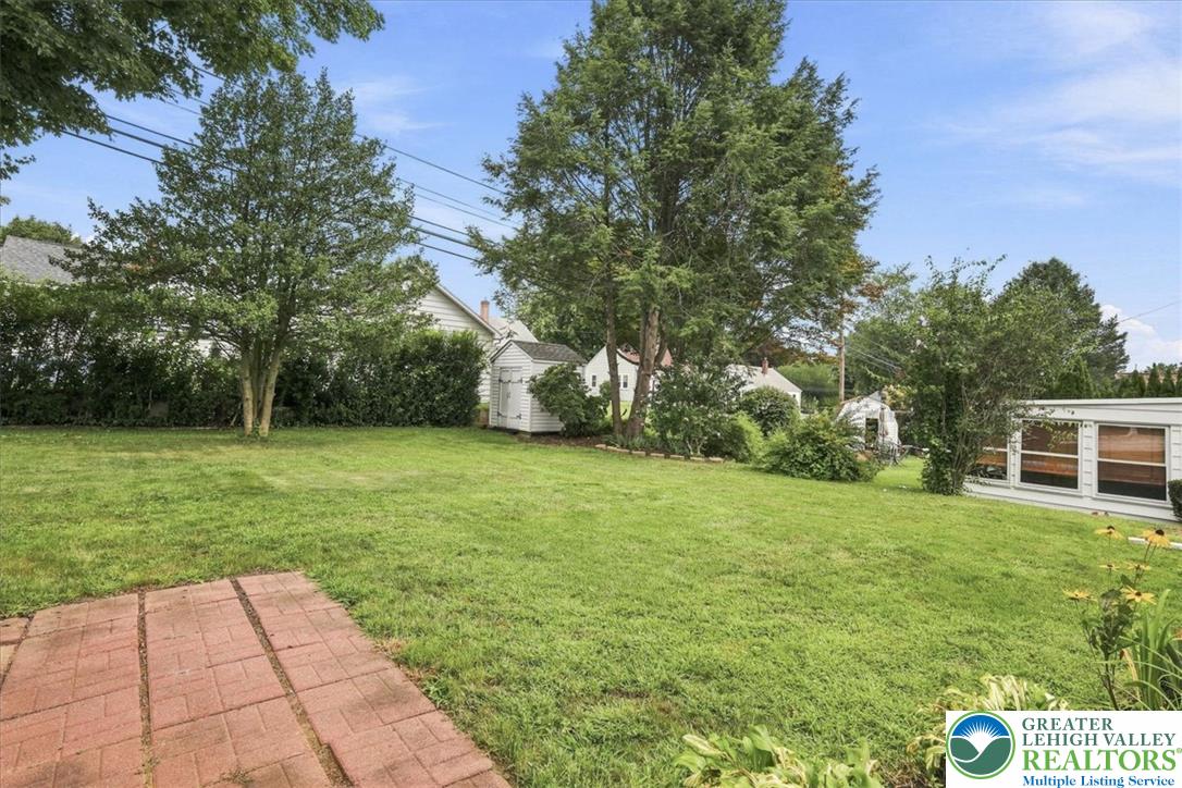 2613 Hermitage Avenue