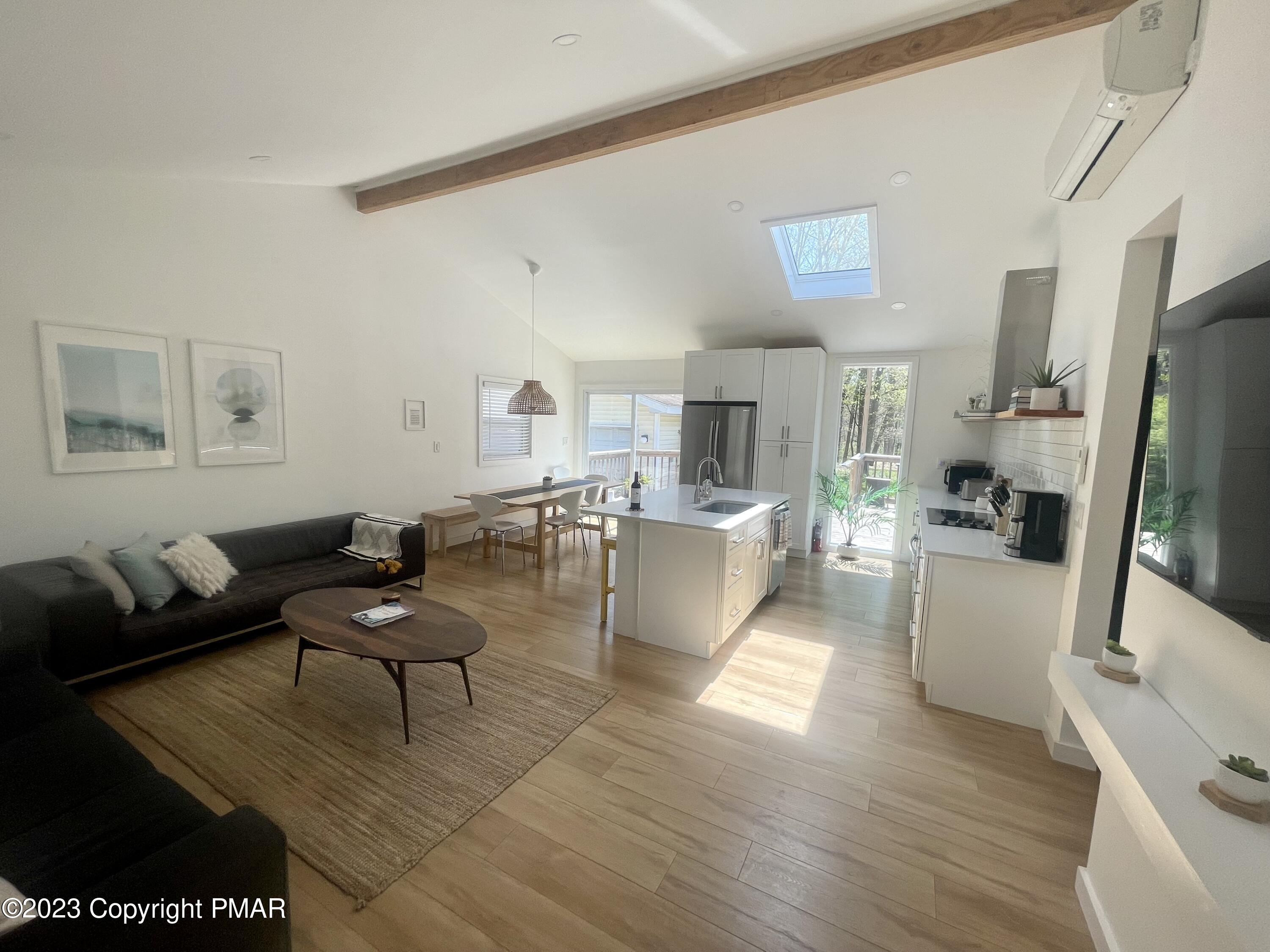 3138 Route 715 Route