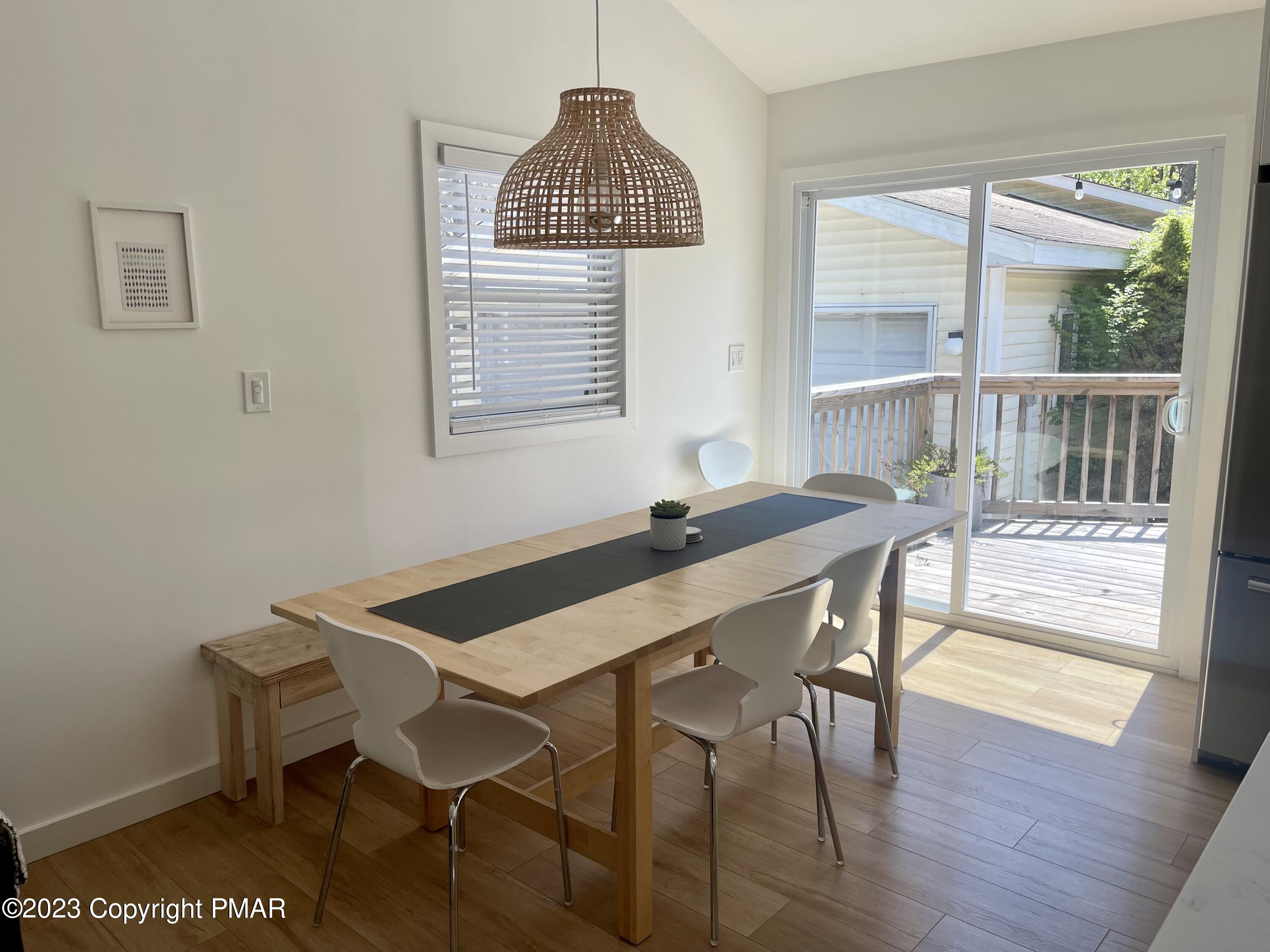 3138 Route 715 Route