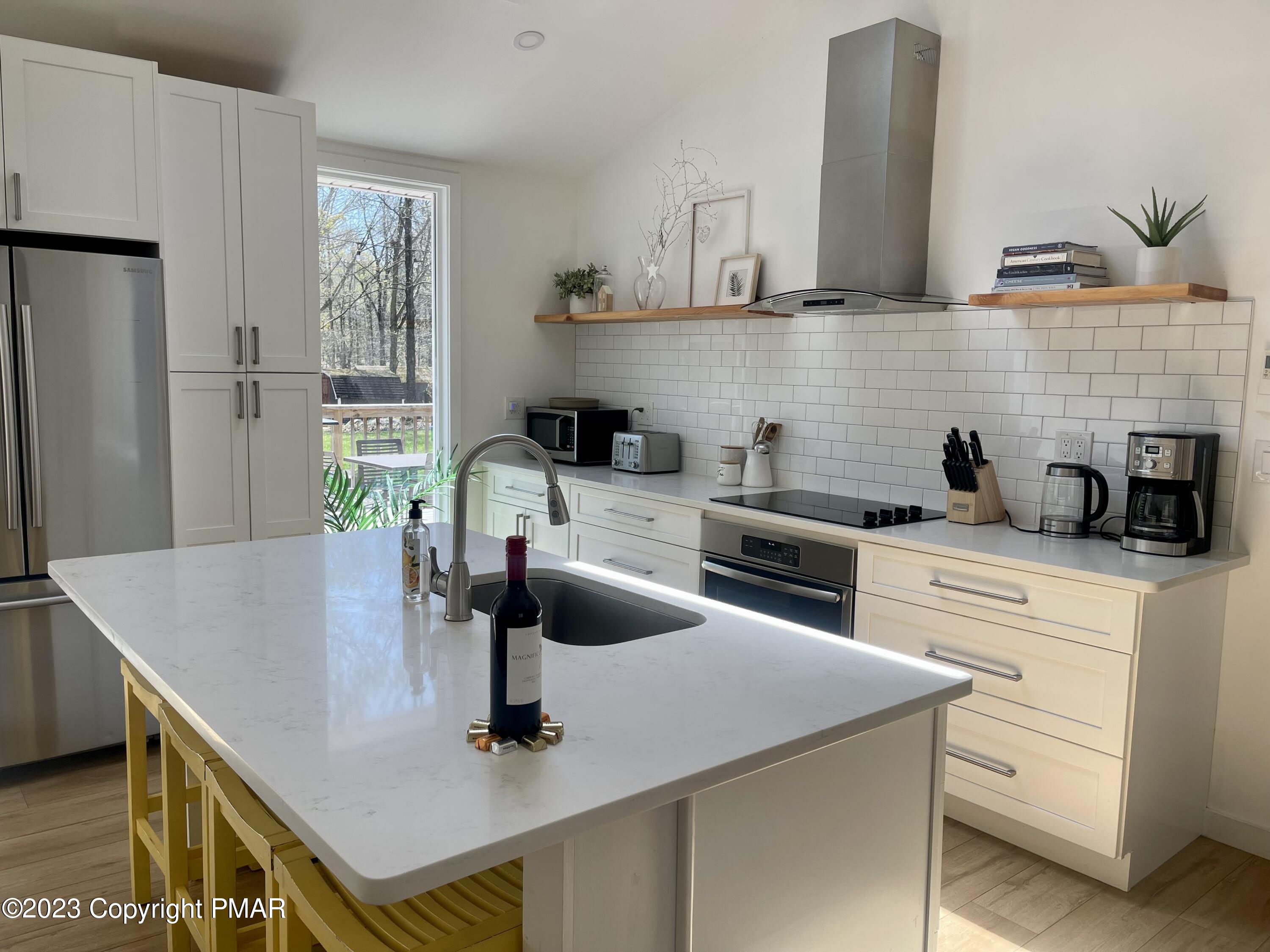 3138 Route 715 Route