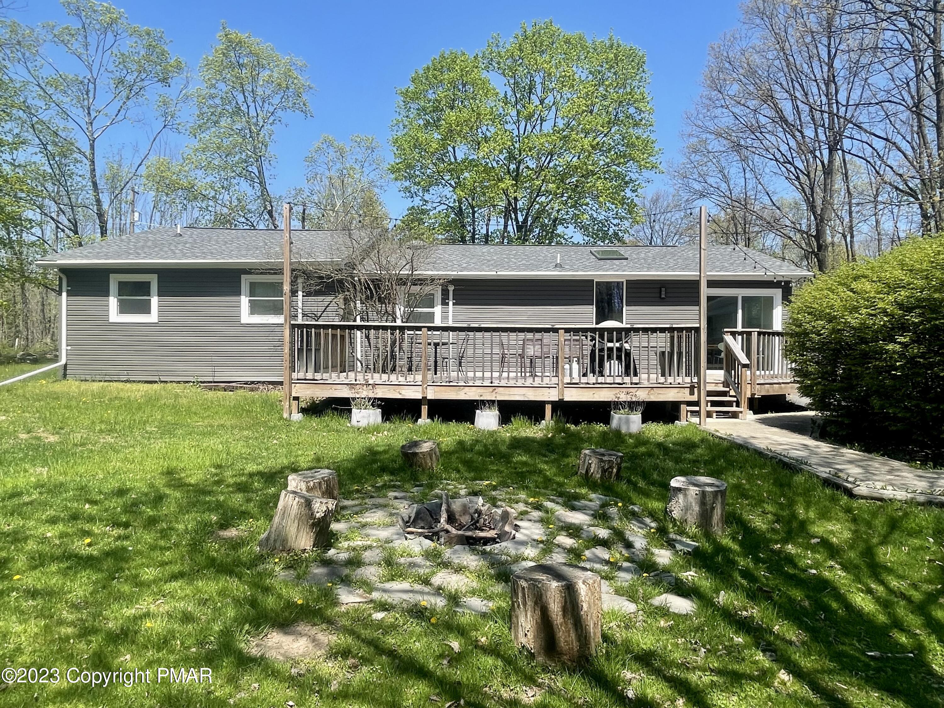 3138 Route 715 Route