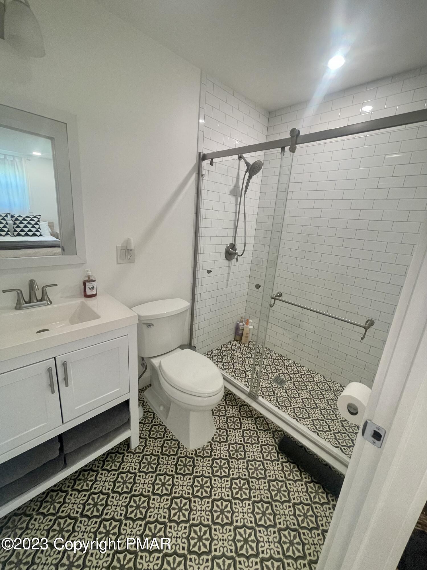 3138 Route 715 Route