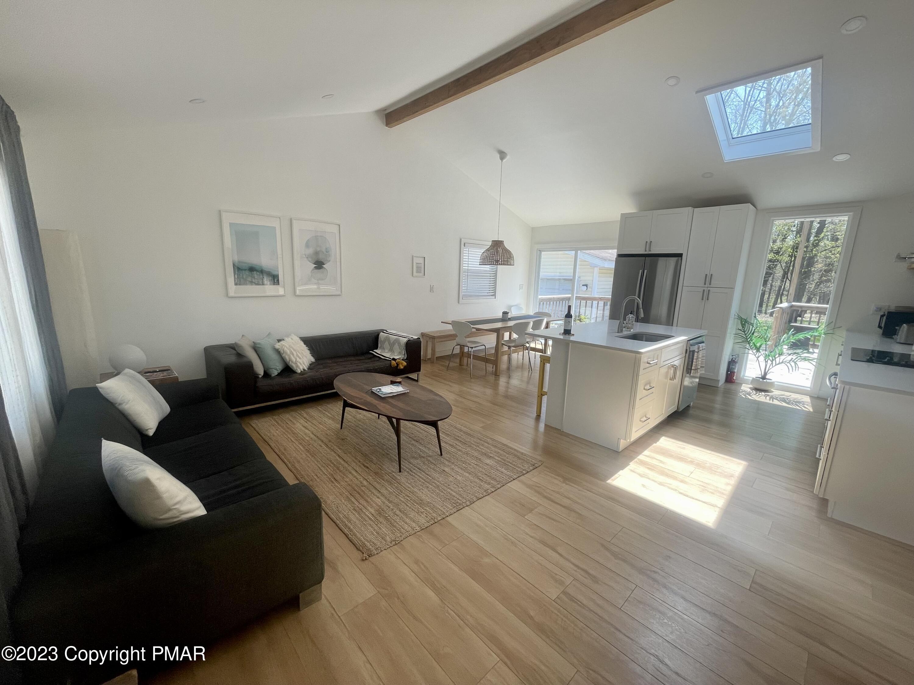 3138 Route 715 Route