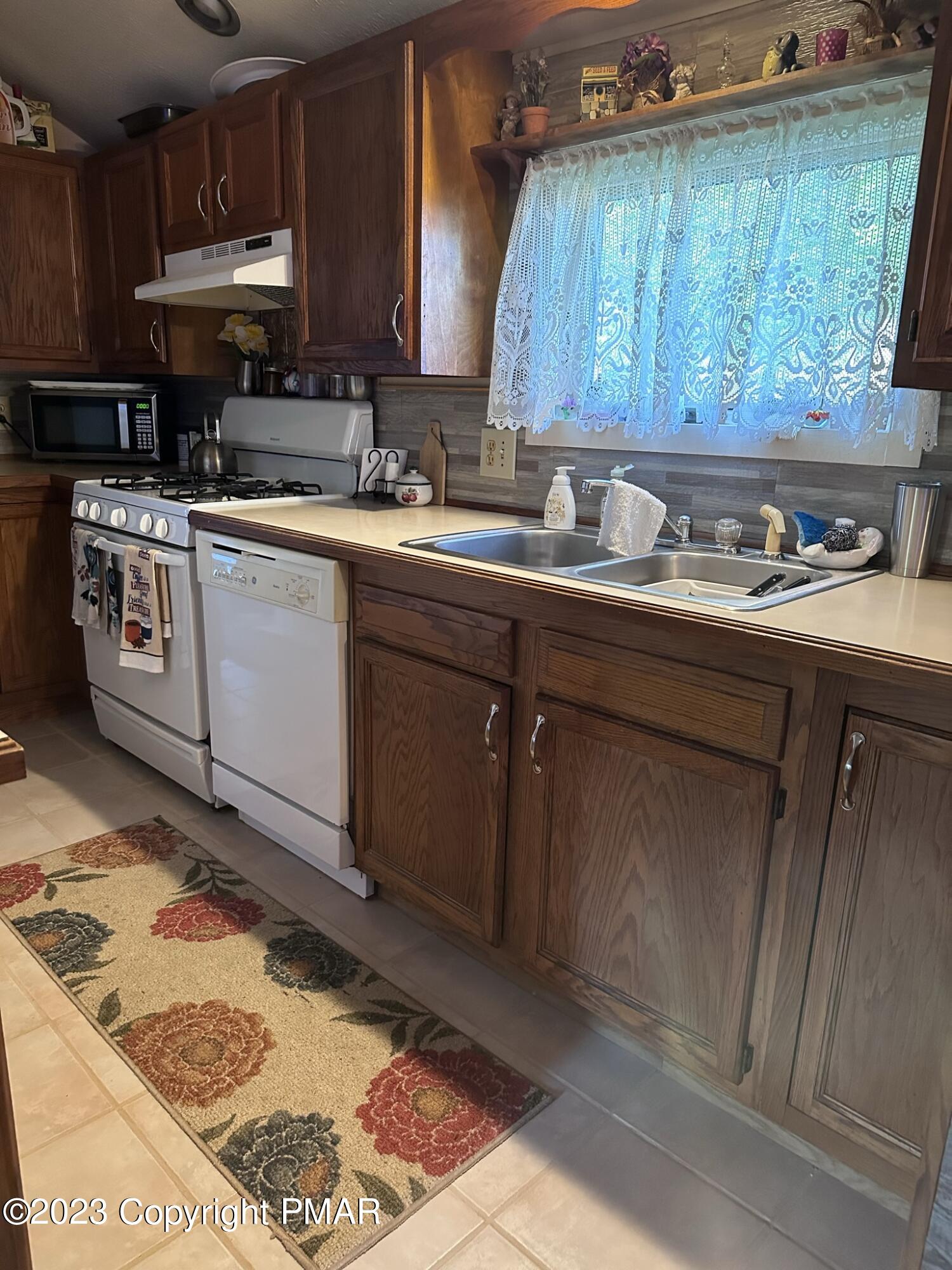 328 Brookside Avenue