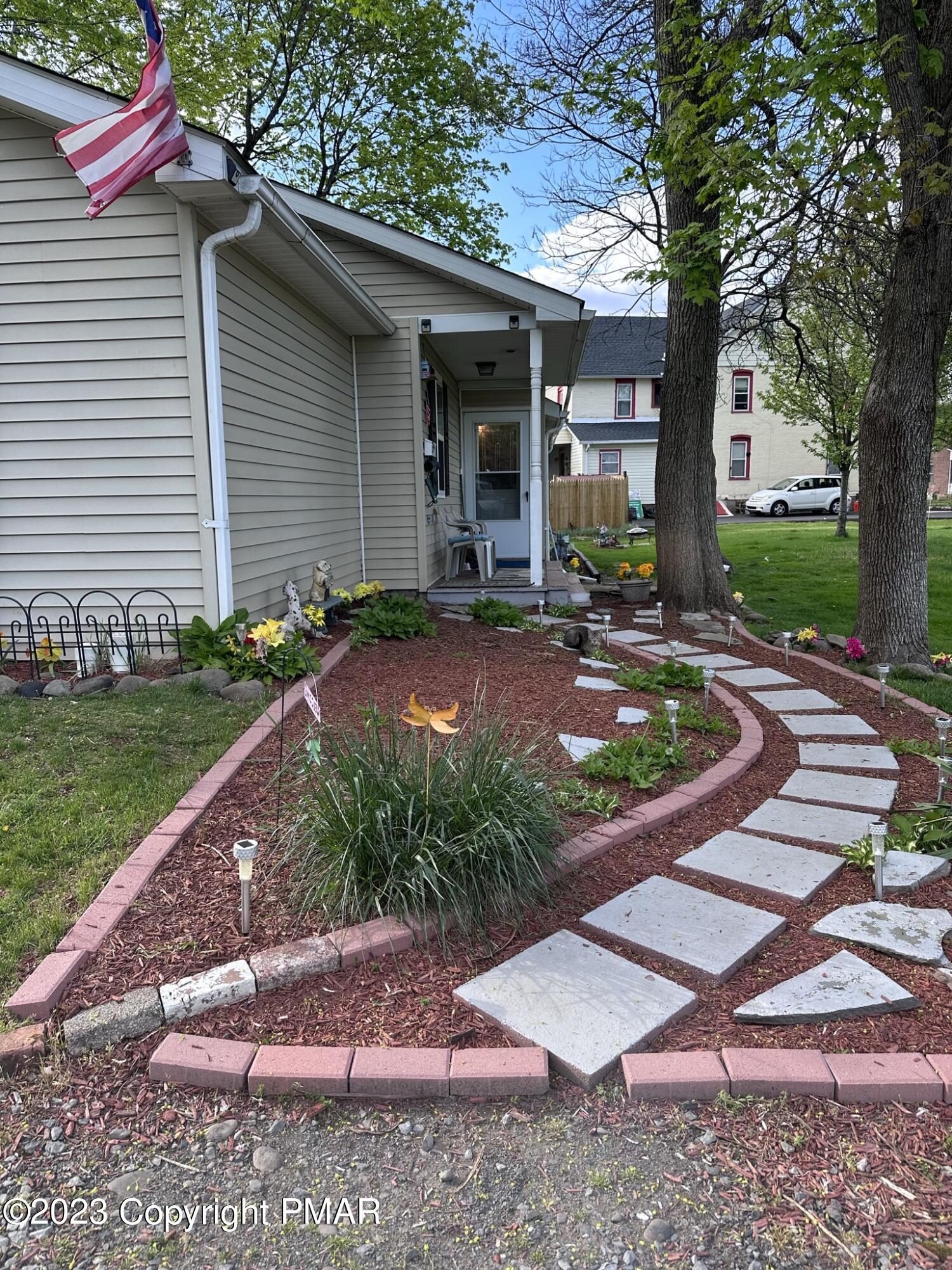 328 Brookside Avenue