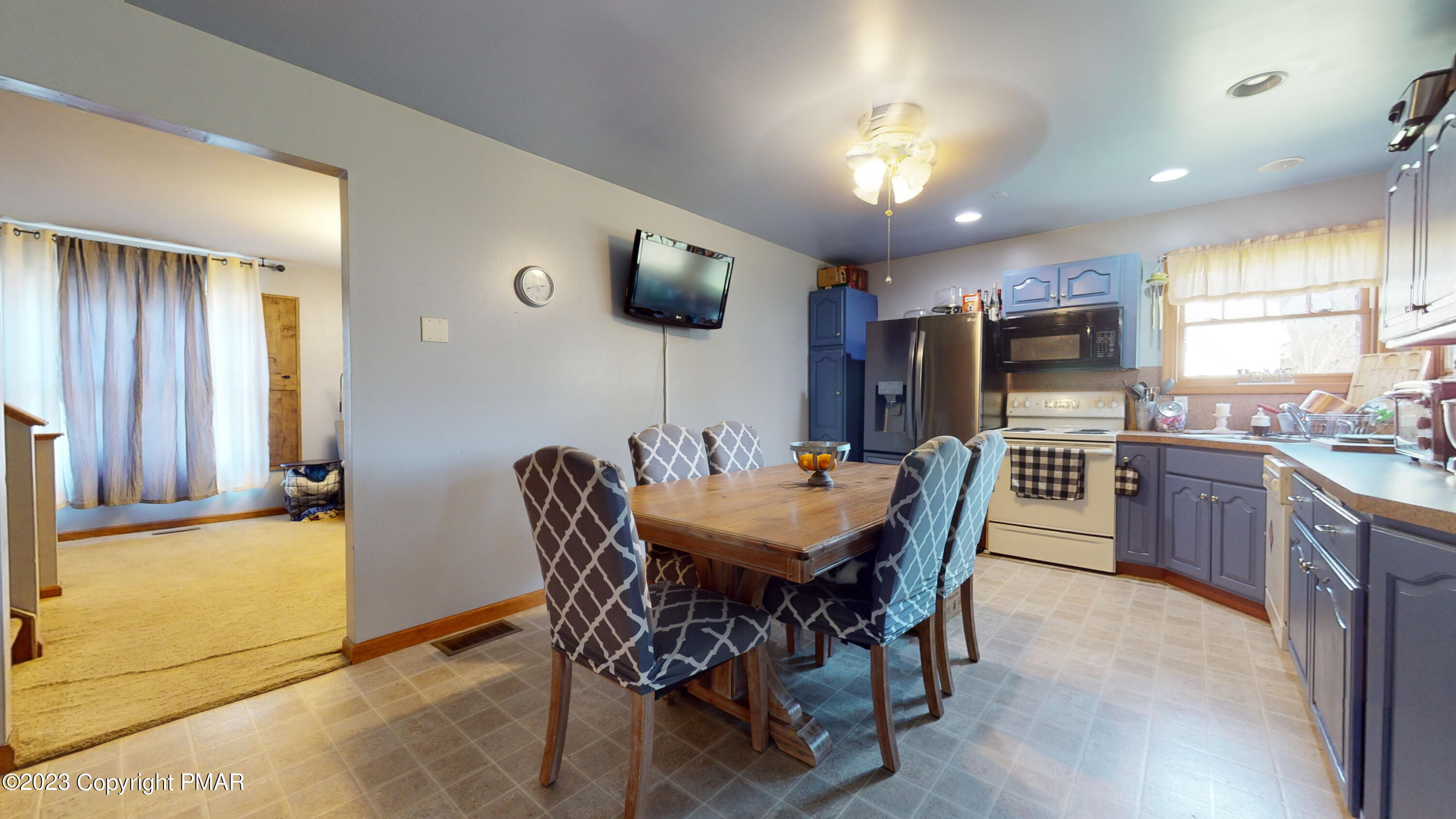 6123 Cumberland Road