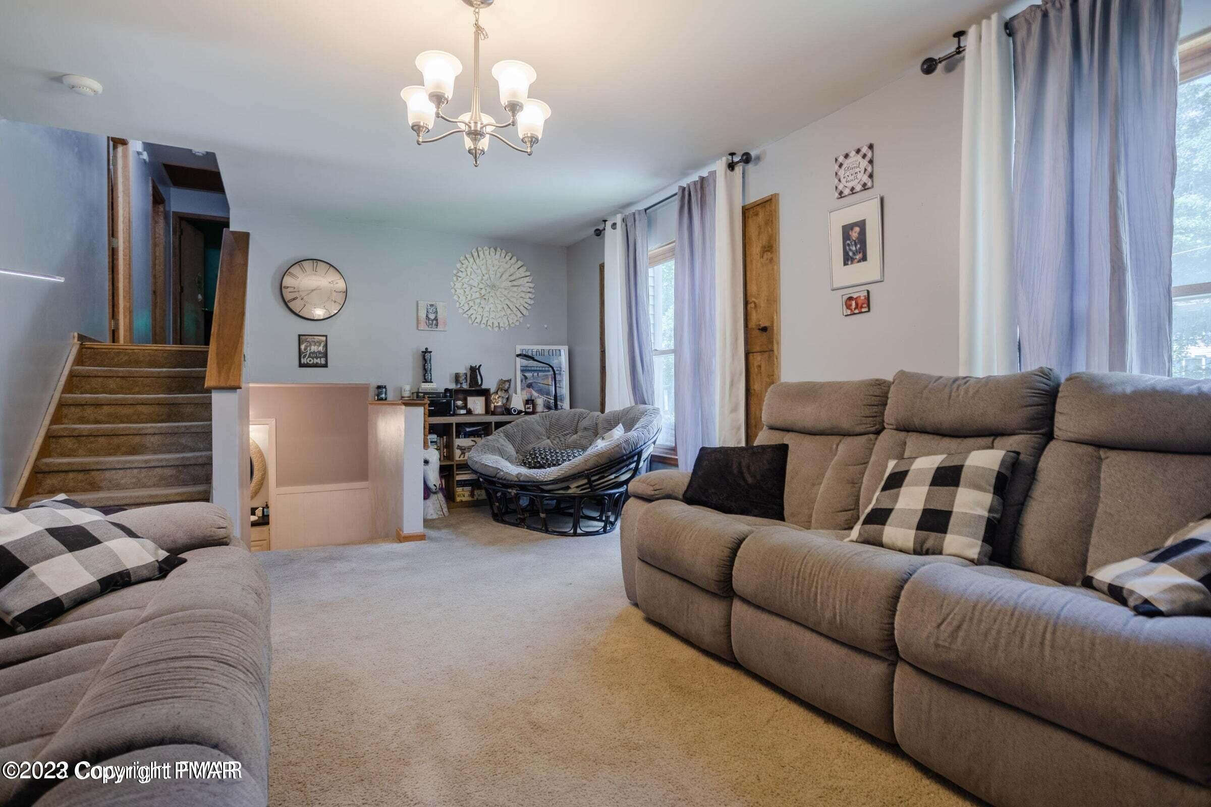 6123 Cumberland Road