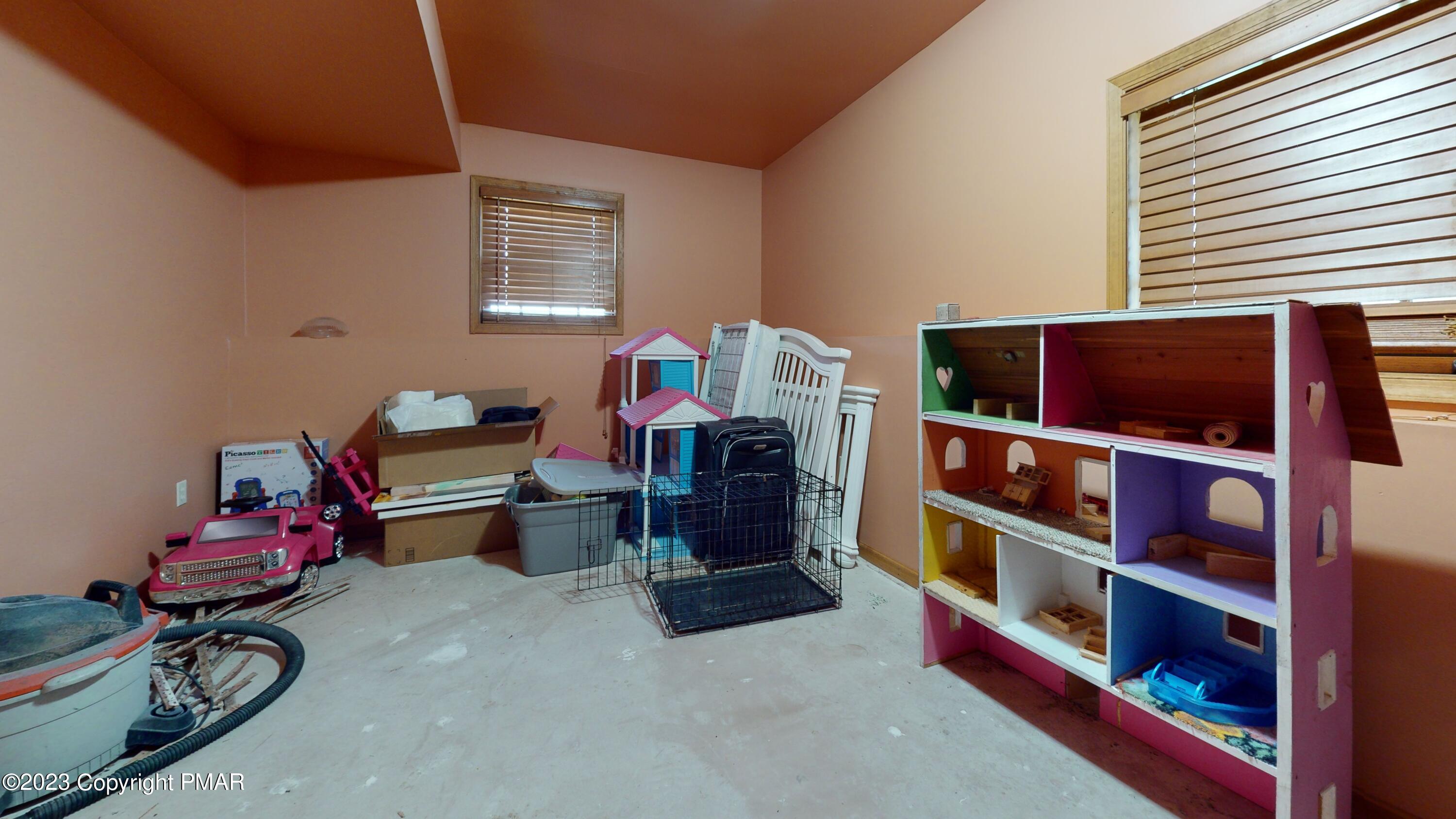 6123 Cumberland Road