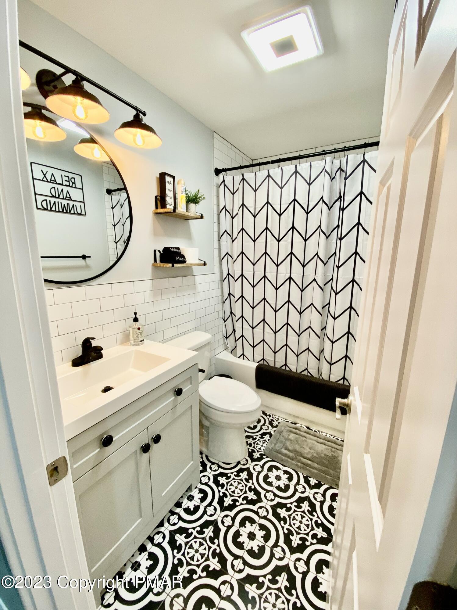 1073 Country Place Drive