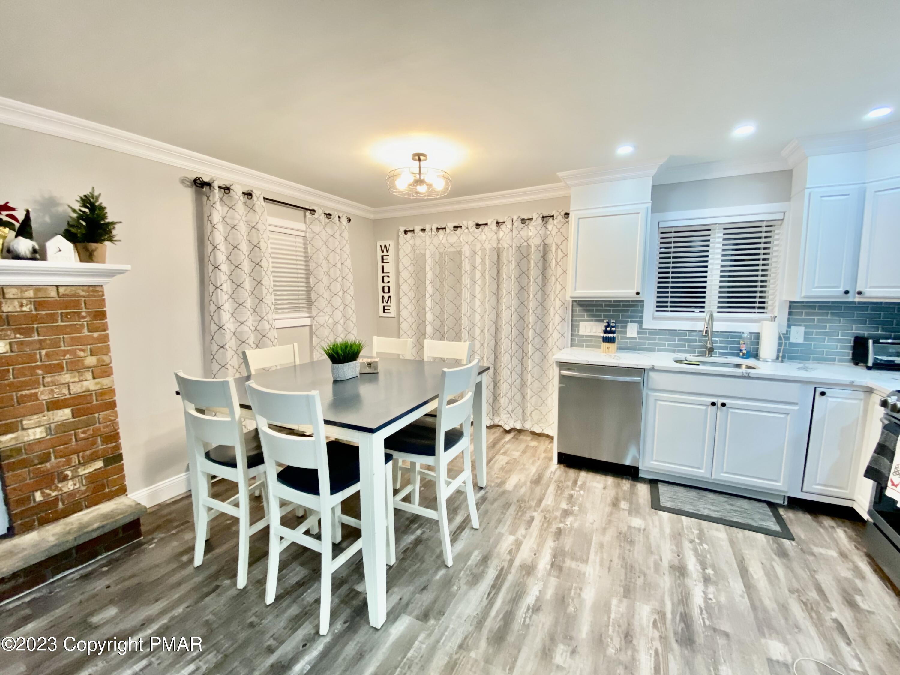 1073 Country Place Drive