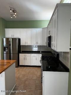 3145 Pine Valley Way