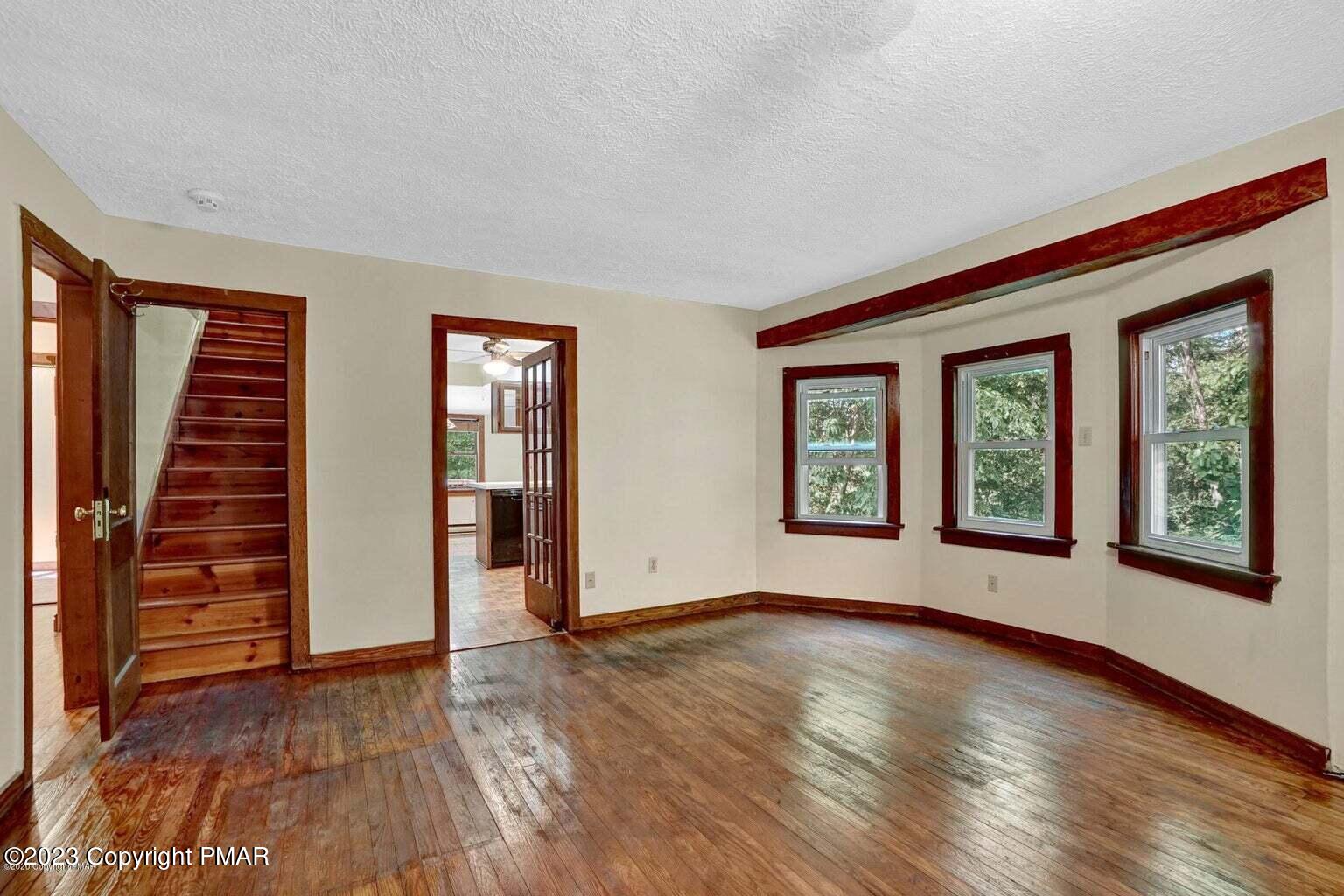 112 Wheat Lane