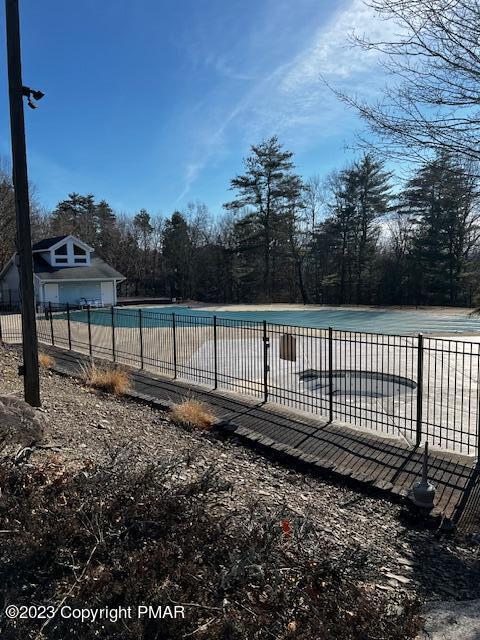 220 Hawthorne Village