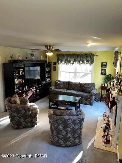 220 Hawthorne Village