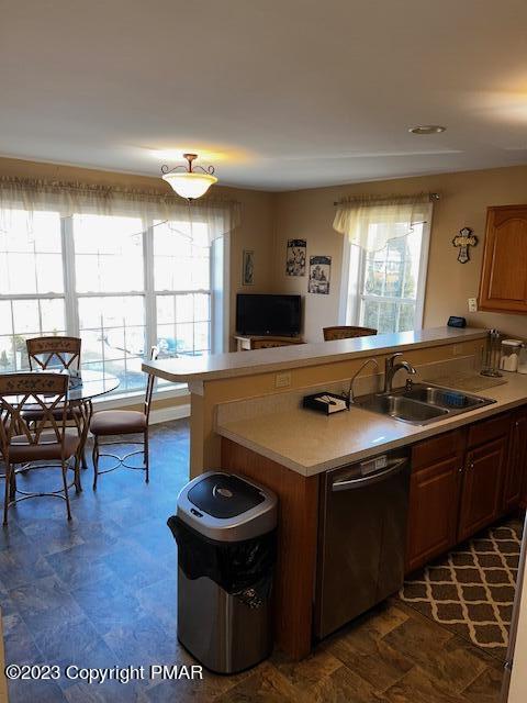 220 Hawthorne Village